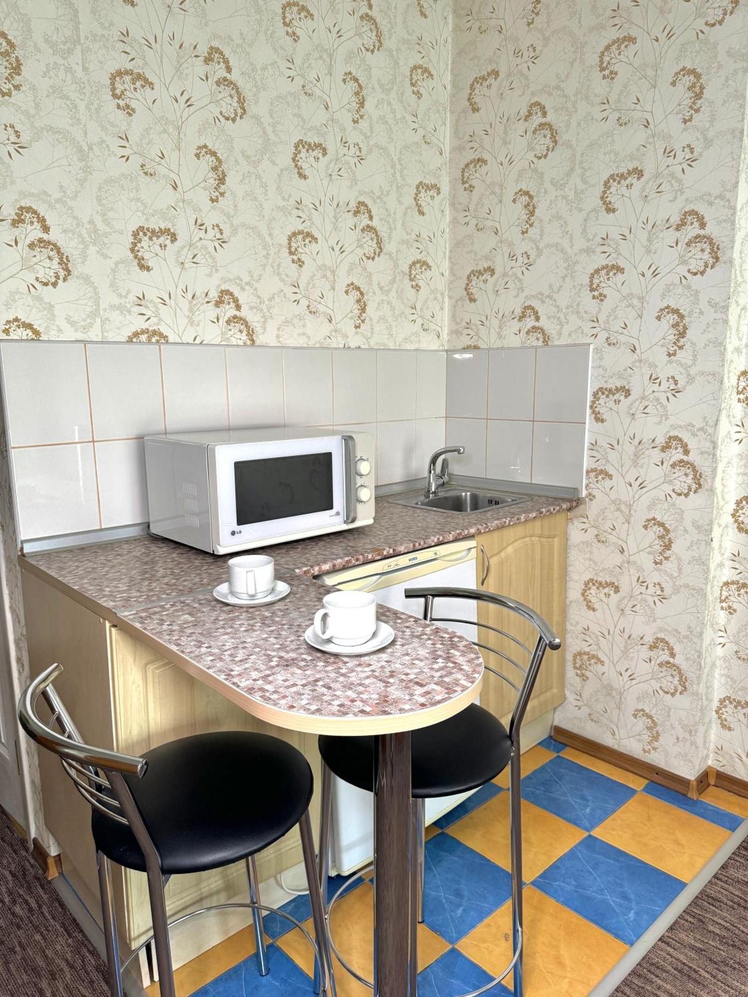 Hotel Vesta Brovary Exteriér fotografie